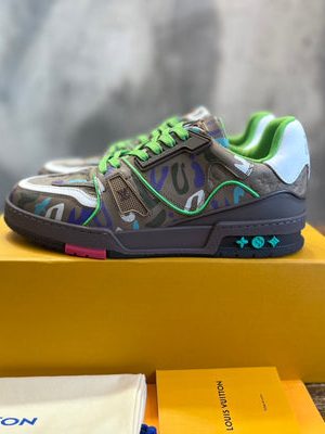 LV SNEAKER