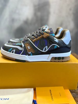 LV SNEAKER