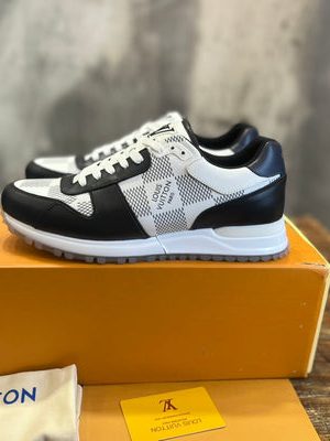 LV SNEAKER