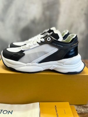 LV SNEAKER