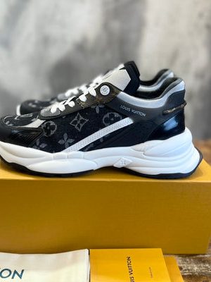 LV SNEAKER