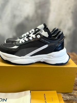 LV SNEAKER