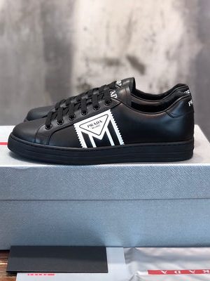 PRADA SNEAKER