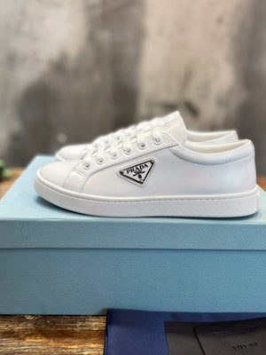 PRADA SNEAKER