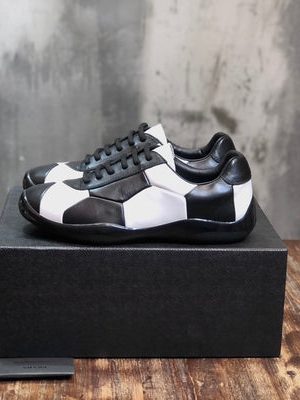 PRADA SNEAKER