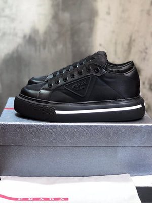 PRADA SNEAKER