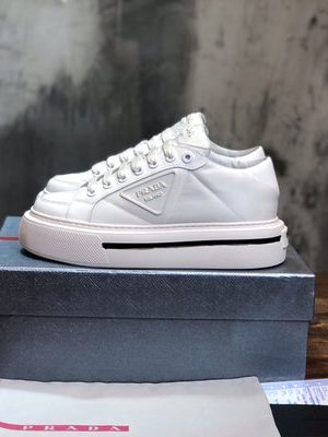 PRADA SNEAKER