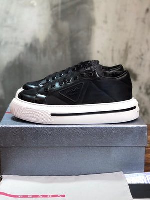 PRADA SNEAKER