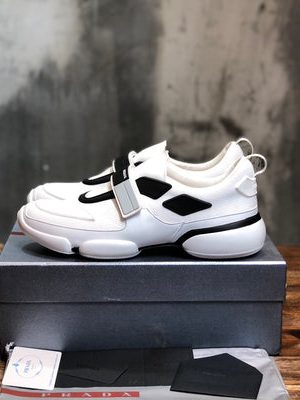 PRADA SNEAKER
