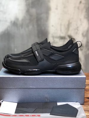 PRADA SNEAKER