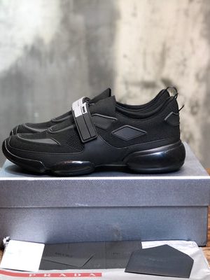 PRADA SNEAKER
