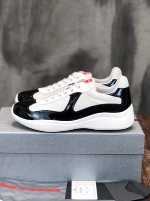 PRADA SNEAKER