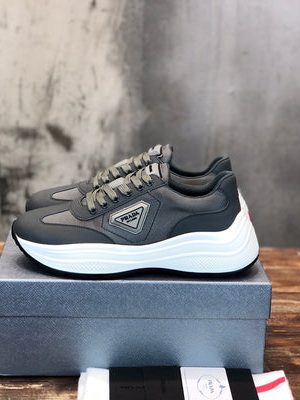 PRADA SNEAKER