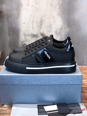 PRADA SNEAKER