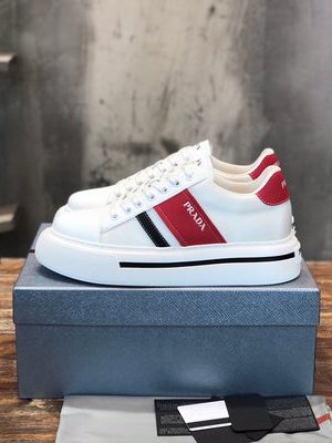 PRADA SNEAKER