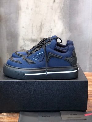 PRADA SNEAKER