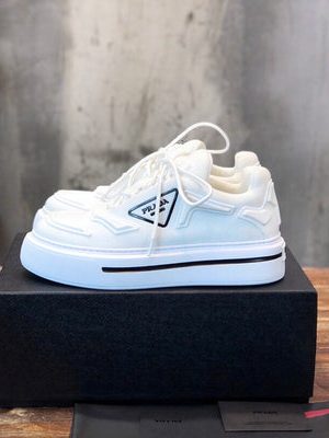 PRADA SNEAKER