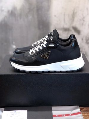 PRADA SNEAKER