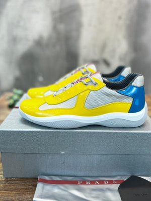 PRADA SNEAKER