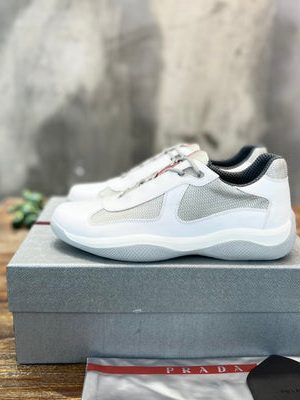 PRADA SNEAKER