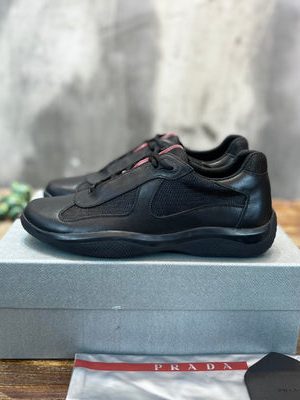 PRADA SNEAKER