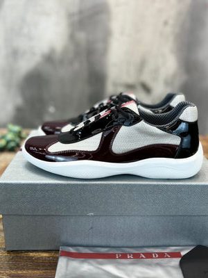 PRADA SNEAKER