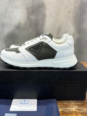 PRADA SNEAKER