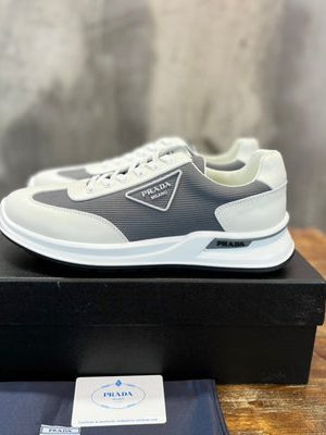 PRADA SNEAKER