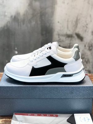 PRADA SNEAKER