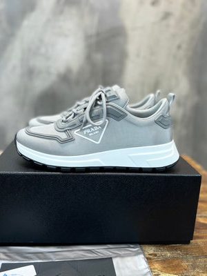 PRADA SNEAKER