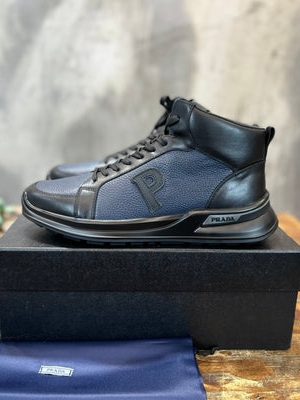PRADA SNEAKER
