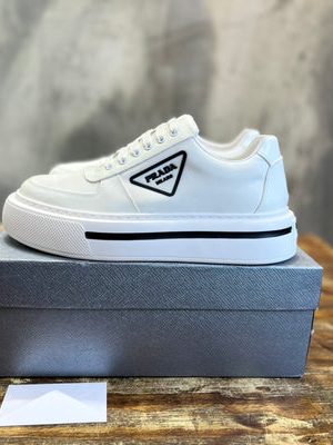 PRADA SNEAKER
