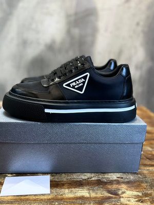 PRADA SNEAKER