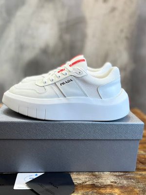 PRADA SNEAKER
