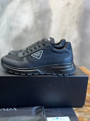 PRADA SNEAKER
