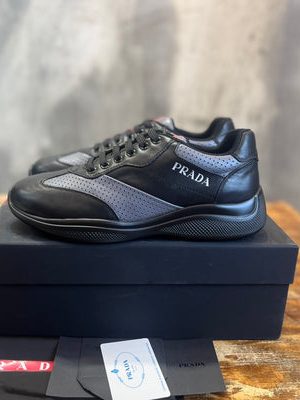 PRADA SNEAKER