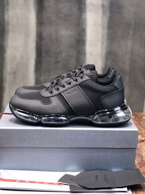 PRADA SNEAKER