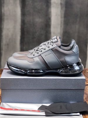 PRADA SNEAKER