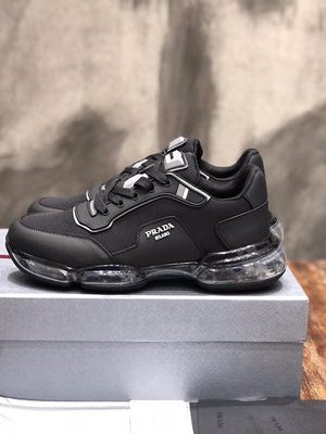 PRADA SNEAKER