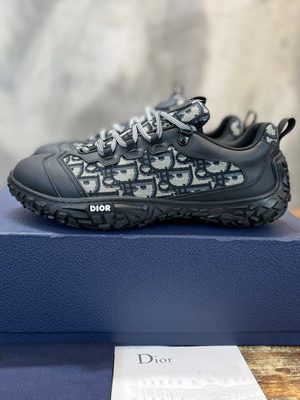 DIOR SNEAKER