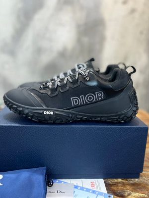 DIOR SNEAKER