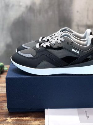 DIOR SNEAKER