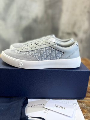 DIOR SNEAKER