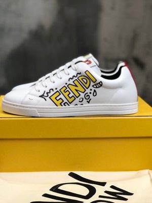 FENDI SNEAKER