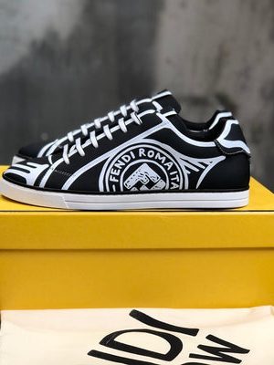 FENDI SNEAKER