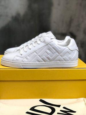 FENDI SNEAKER