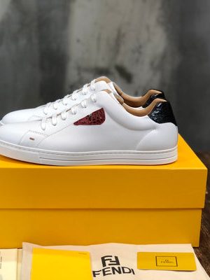 FENDI SNEAKER