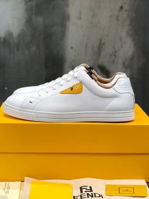 FENDI SNEAKER