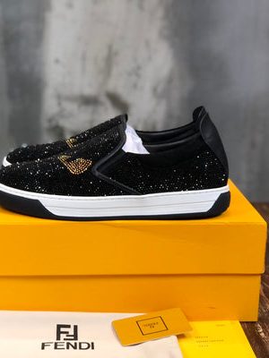 FENDI SNEAKER