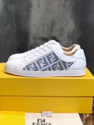 FENDI SNEAKER